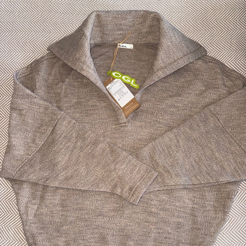 NWT!! $69 OGL Cozy Collared V-Neck Batwing Sleeve Pullover in Heather Taupe S - Picture 11 of 14